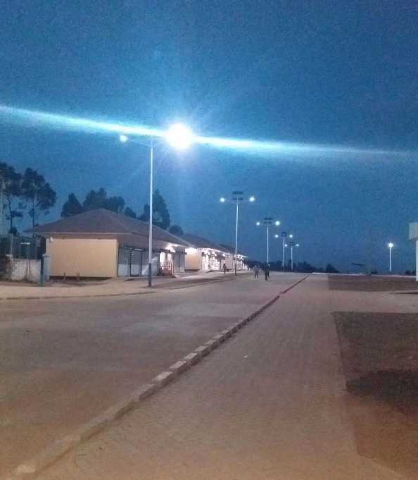 黄岩区非洲科特迪瓦太阳能路灯工程